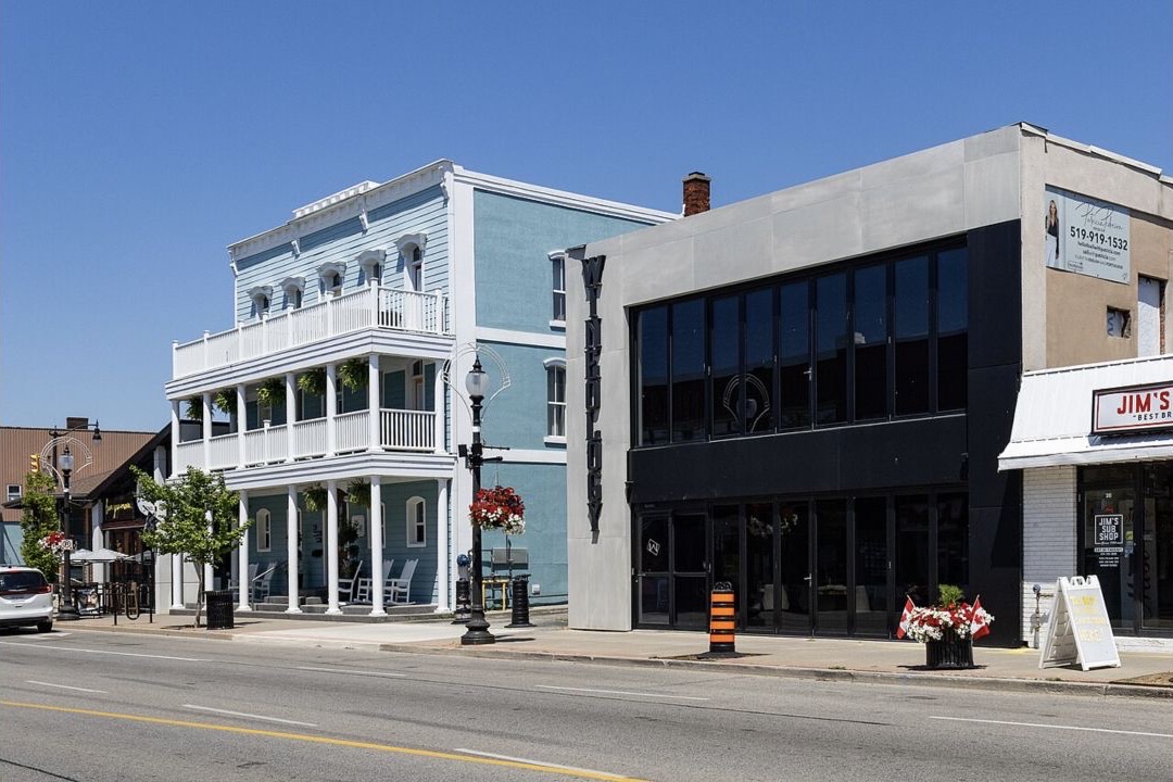 Shops and streetscape along Main Street in Kingsville